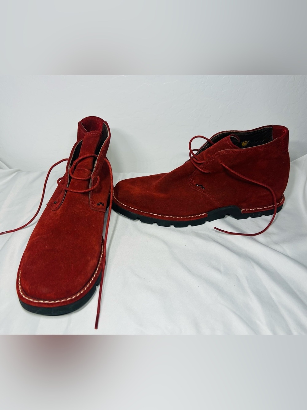 Cole Haan Country Waterproof Red Suede Chukka Boots Men’s Size 9B Narrow Lace Up